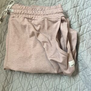 Vuori pink jogger size small!
